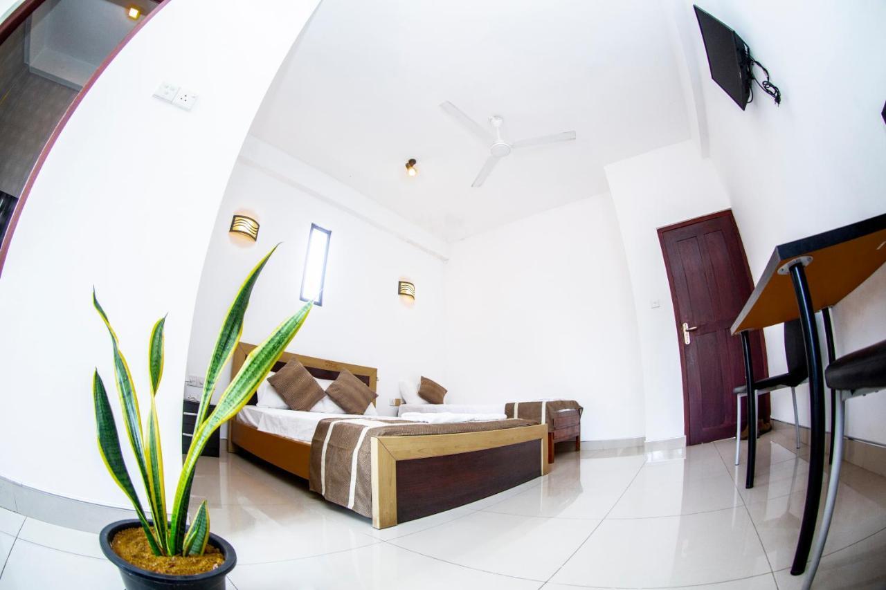 Anthuan Residence Negombo Extérieur photo